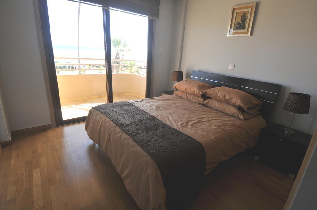 Ithaki Phinikoudes Apartment No. 201 Lárnaka Szoba fotó