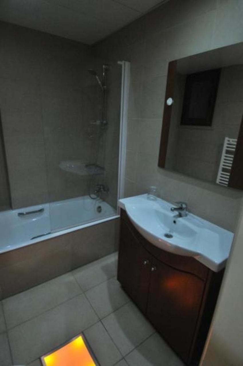 Ithaki Phinikoudes Apartment No. 201 Lárnaka Kültér fotó